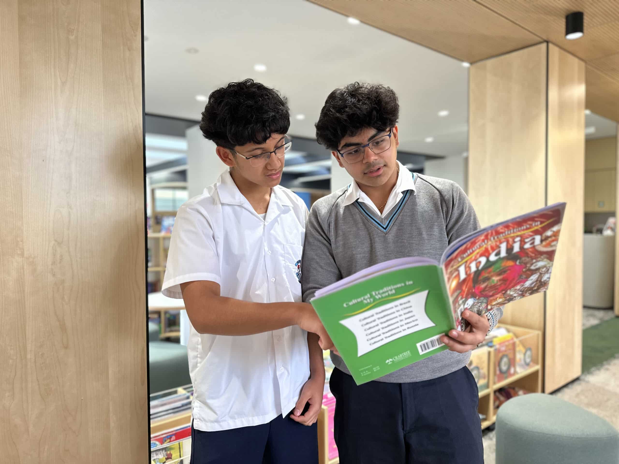 Students join one billion worldwide celebrating Diwali